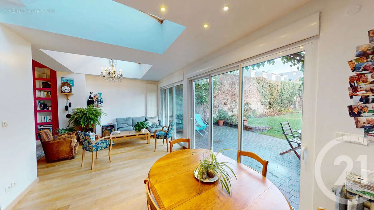 Maison à SAINT-QUENTIN