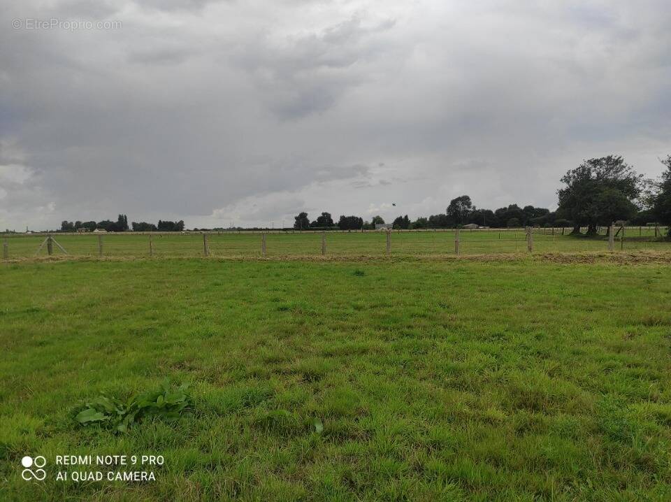 Terrain à NASSANDRES