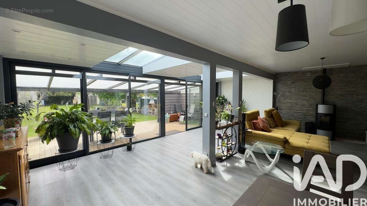 Photo 2 - Maison à SAINT-FARGEAU-PONTHIERRY