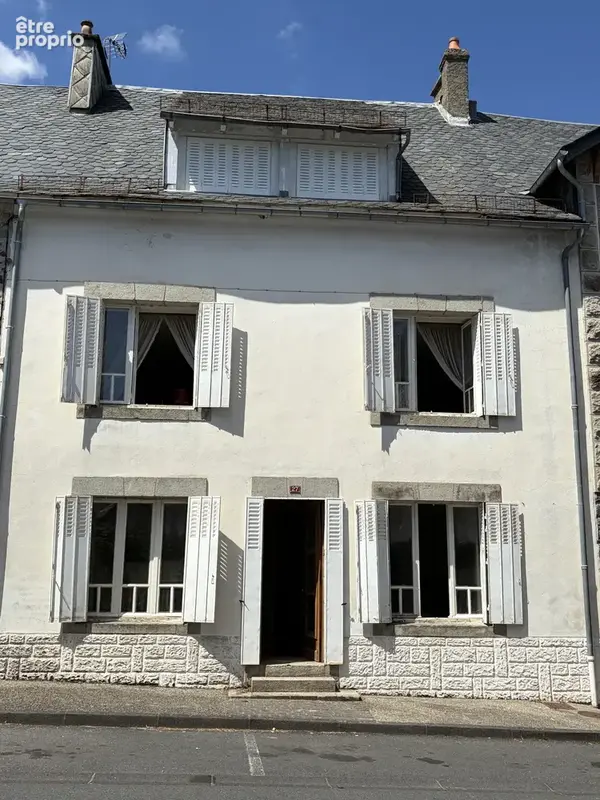 Maison à MARCENAT