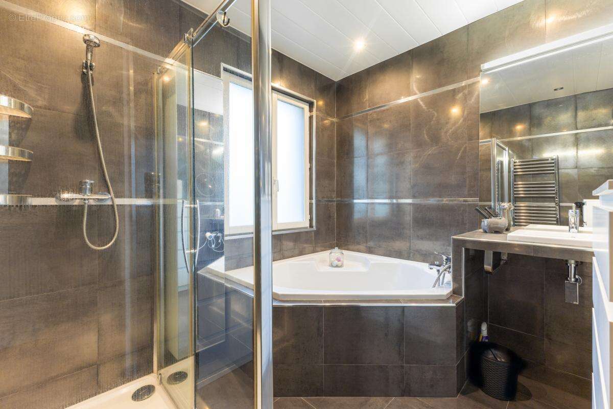 Maison à MORTEFONTAINE-EN-THELLE