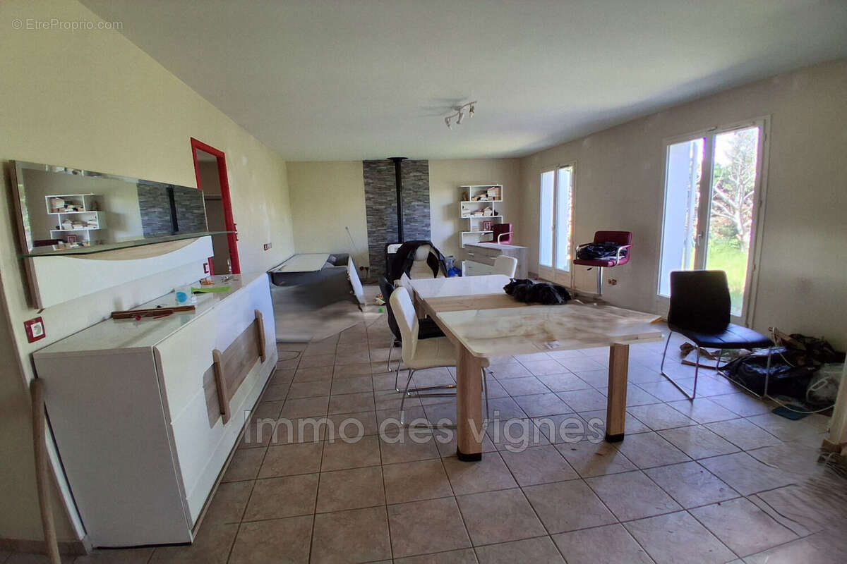 Maison à AMBARES-ET-LAGRAVE