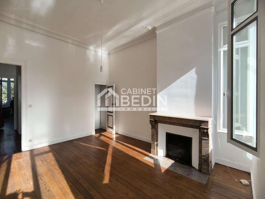 Appartement à BORDEAUX