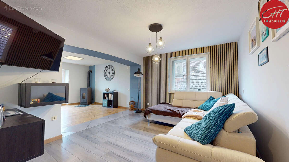 Appartement à CHALEZE