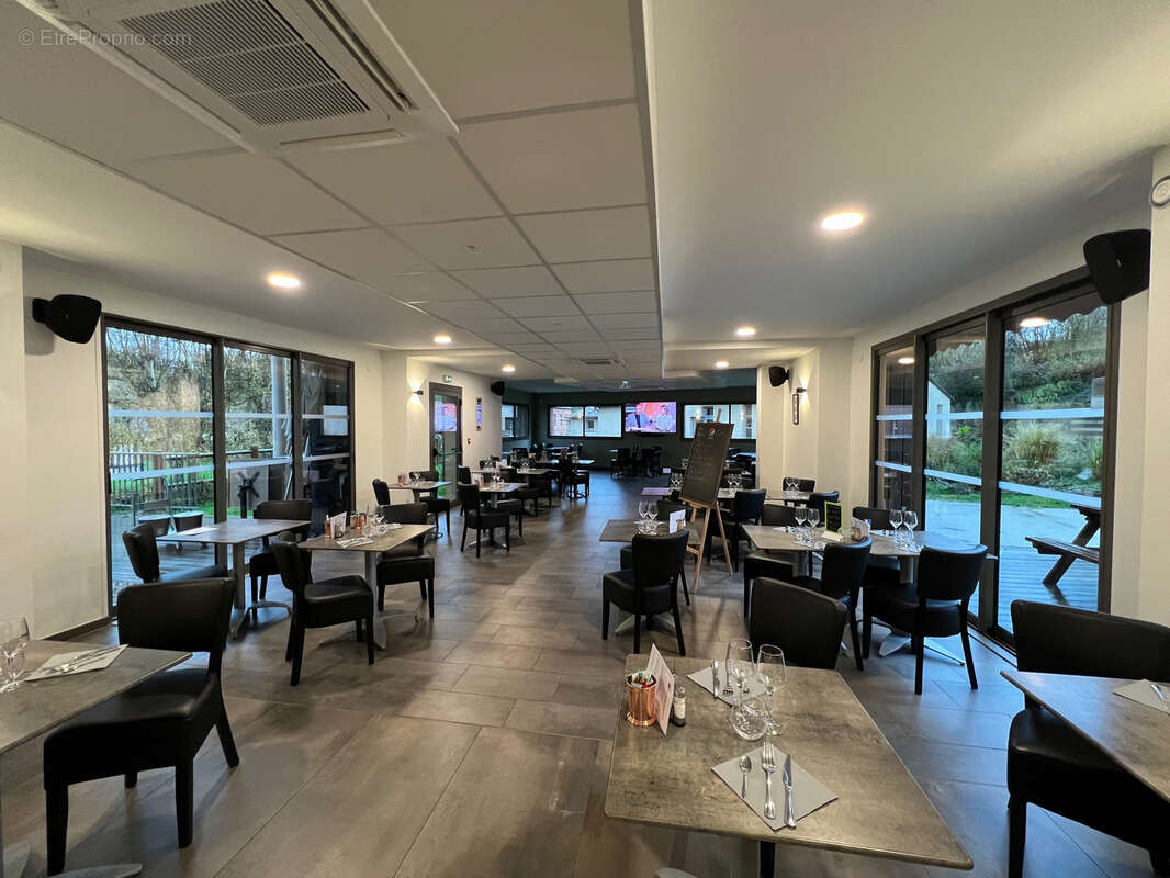 Commerce à MONS-BOUBERT