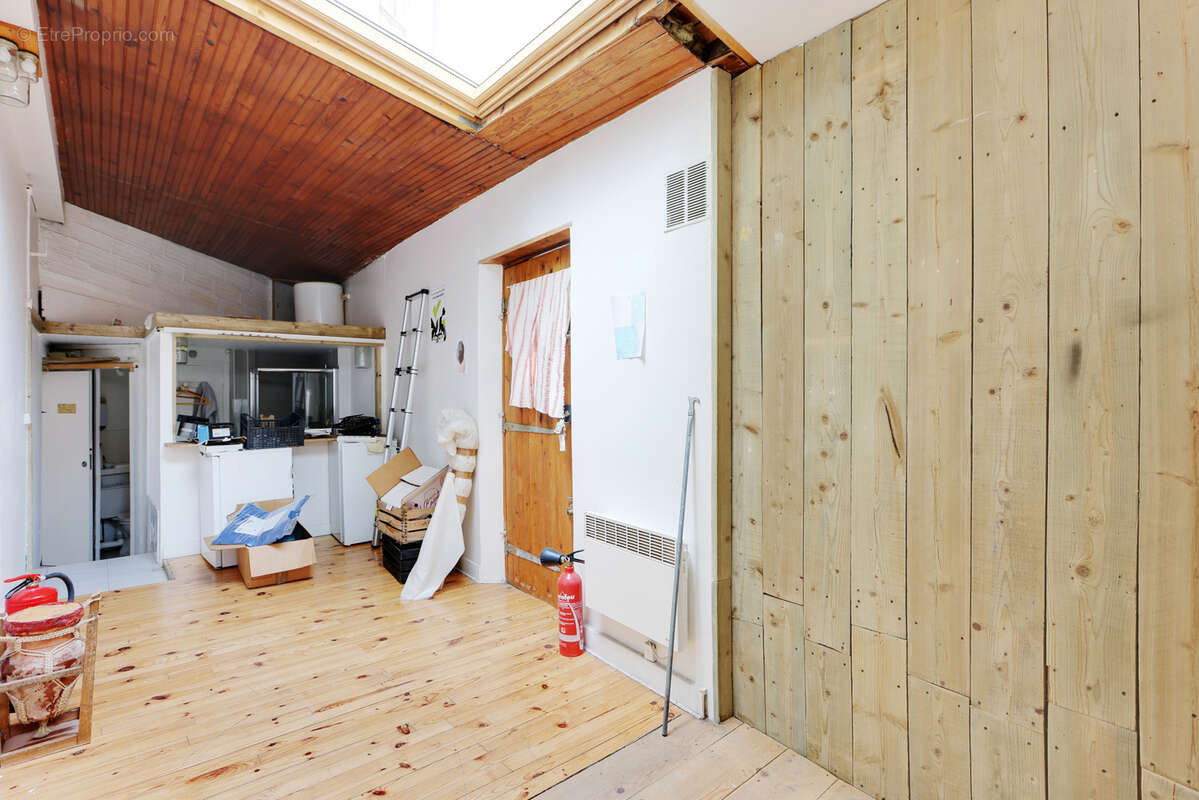 Local commercial 52m2 en trois pièces toutes activités - photo 11