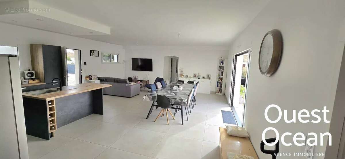 Maison à SAINT-AVAUGOURD-DES-LANDES