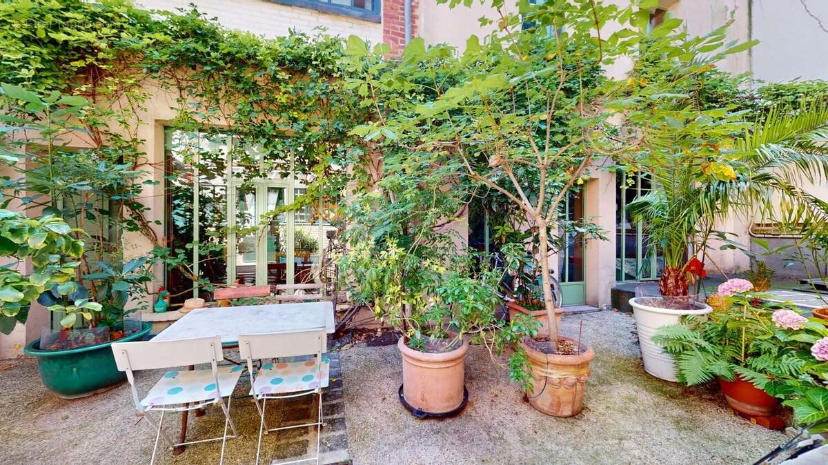 Maison à PARIS-19E