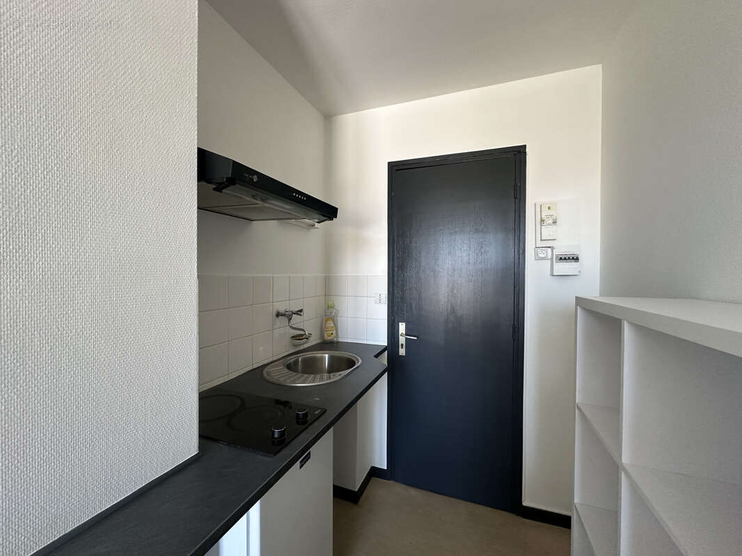 Agen centre-ville - studio avec balcon et parking - photo 4