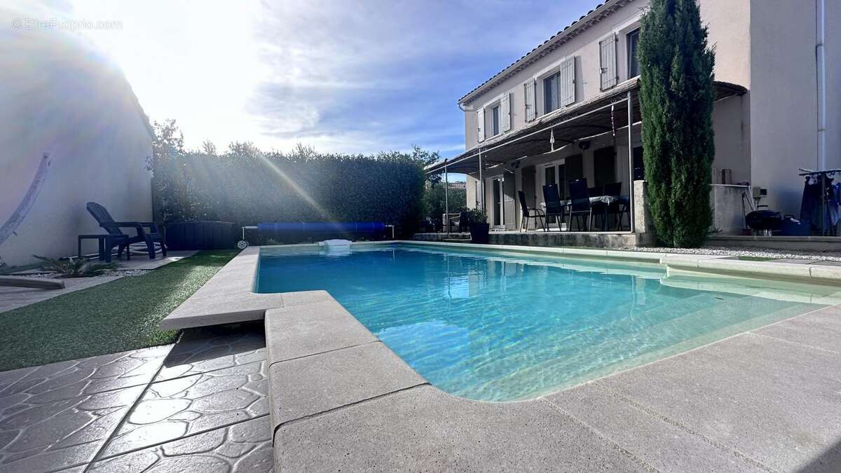 Maison à ROCHEFORT-DU-GARD