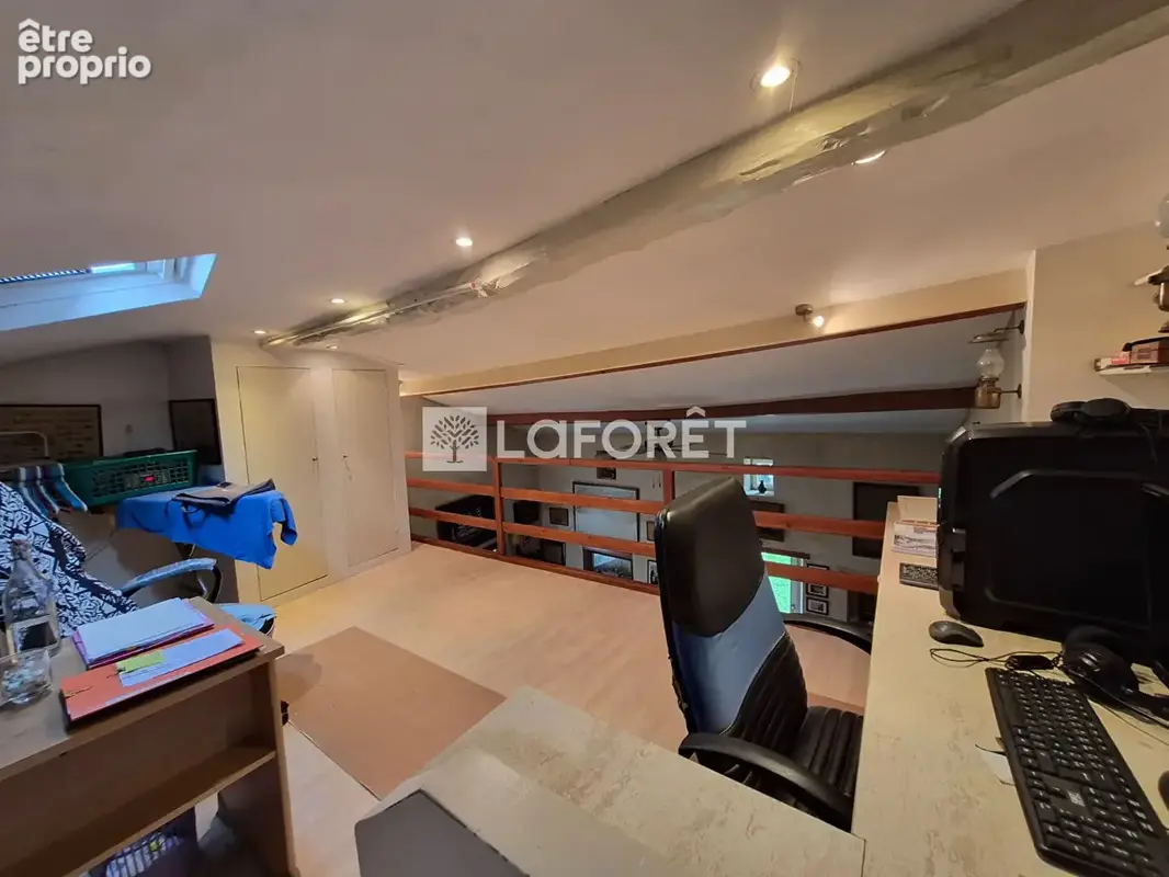 Maison en pierre avec garage, dépendances et vaste terrain au calme - photo 10