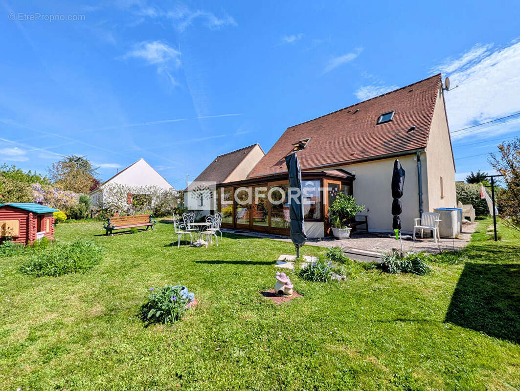 Maison à FROMONT