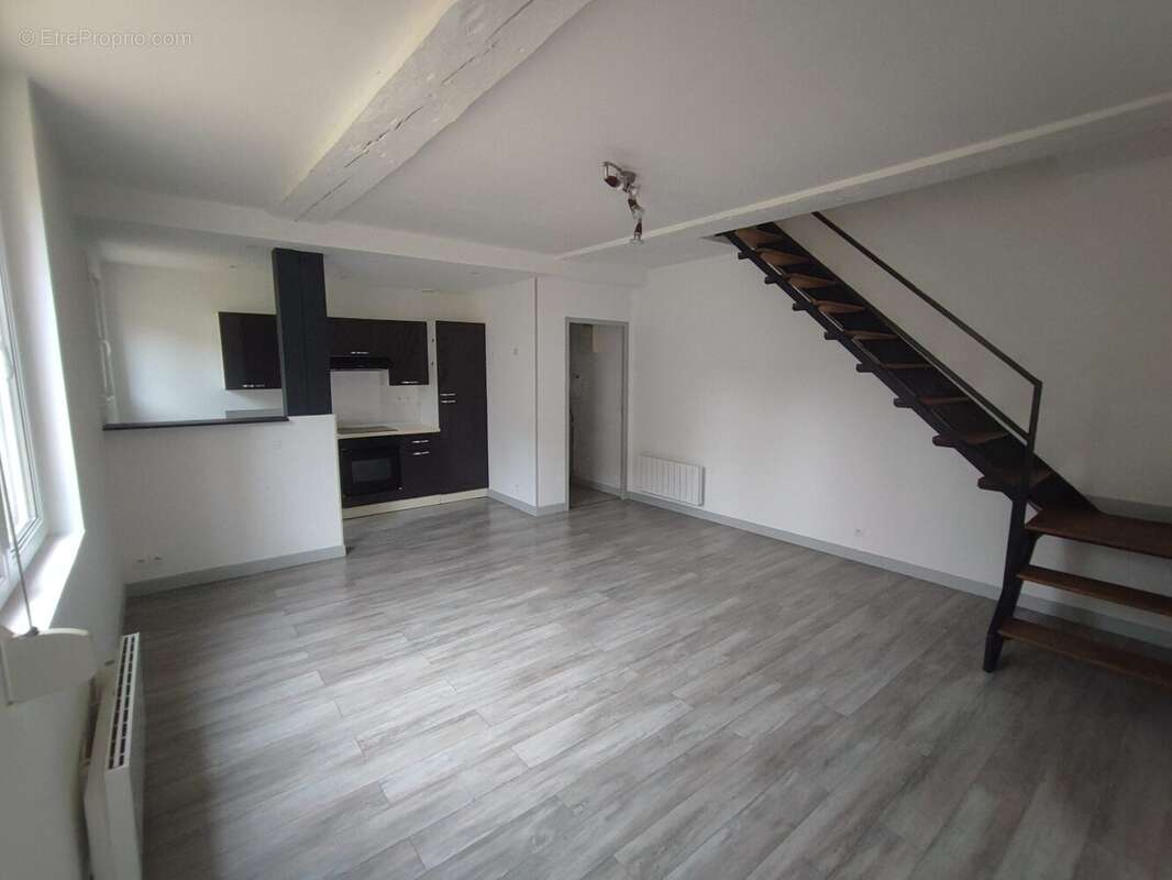 Appartement à WASSY