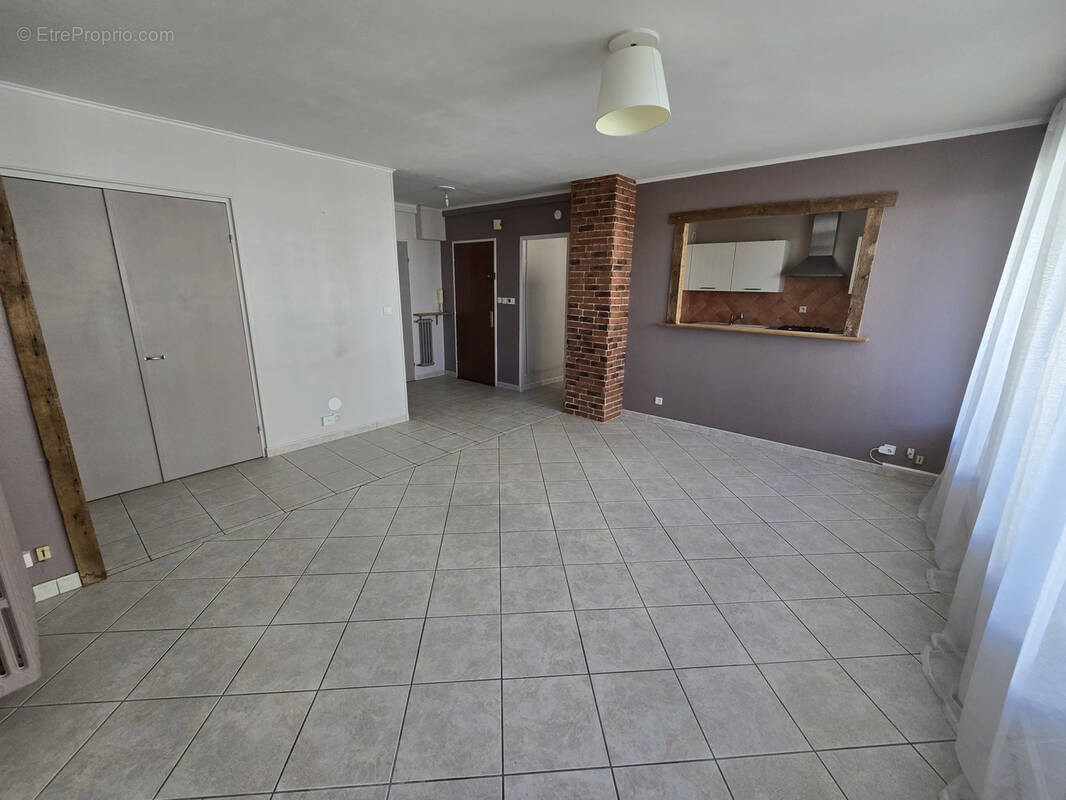 Appartement à CHENOVE