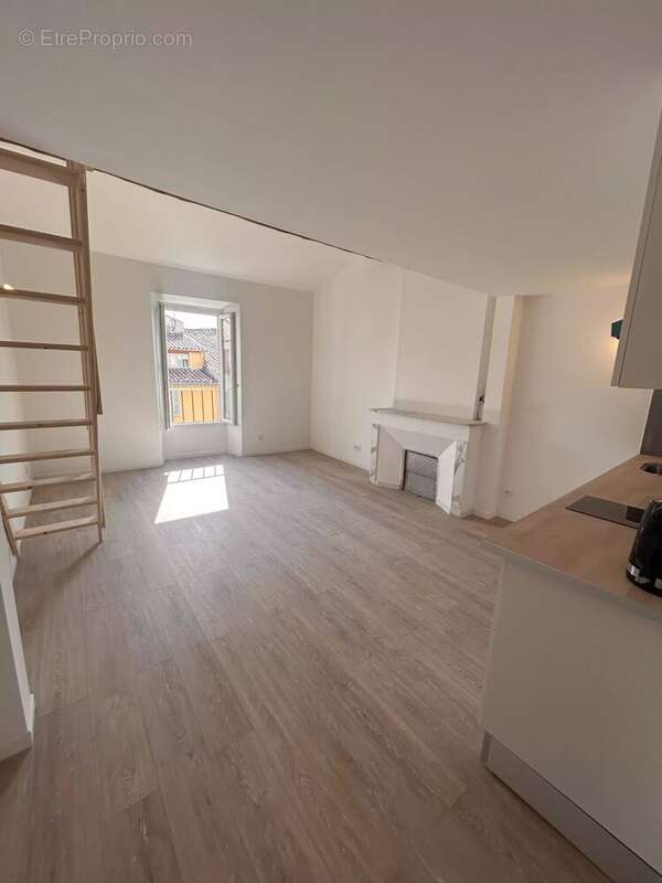Appartement à VENCE