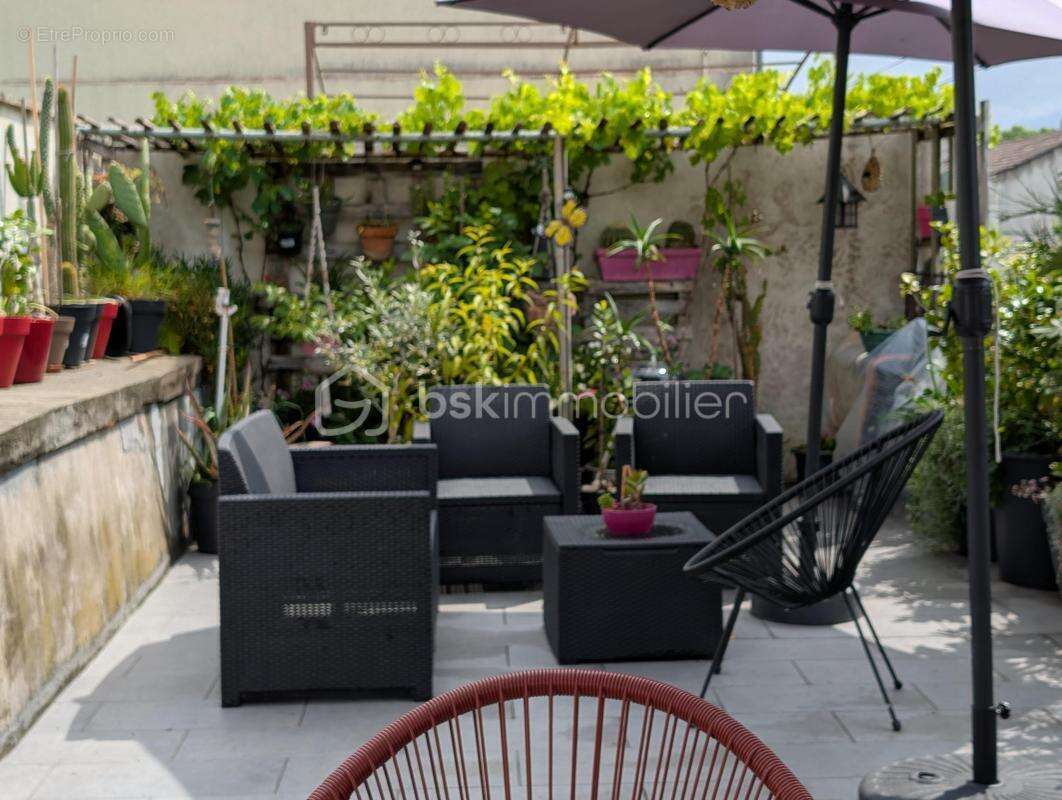 Maison à LE MAS-D'AGENAIS