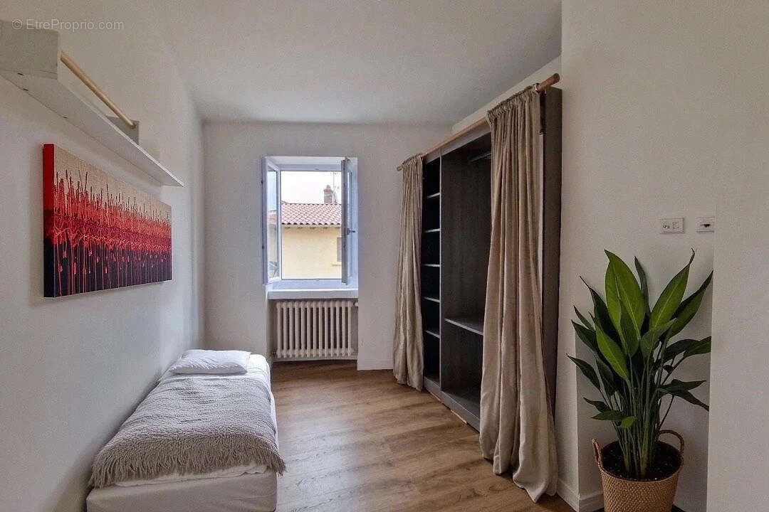 Appartement à COUZON-AU-MONT-D&#039;OR