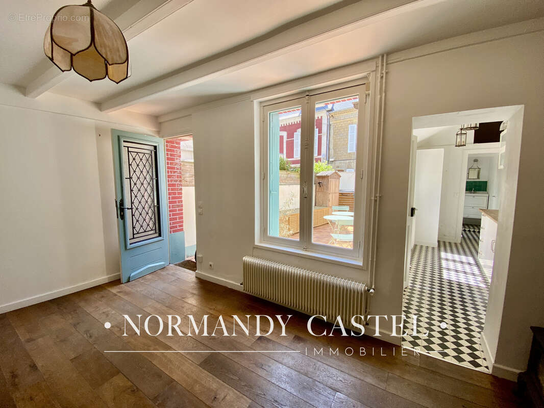 Maison à TROUVILLE-SUR-MER