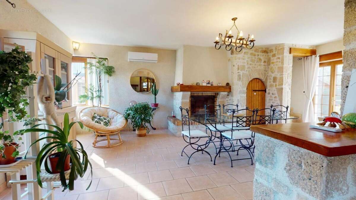 Maison à SOUPPES-SUR-LOING