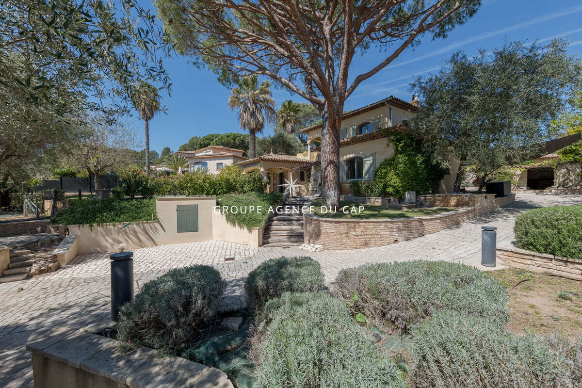 Saint raphael valescure villa 6 pieces avec piscine - photo 17