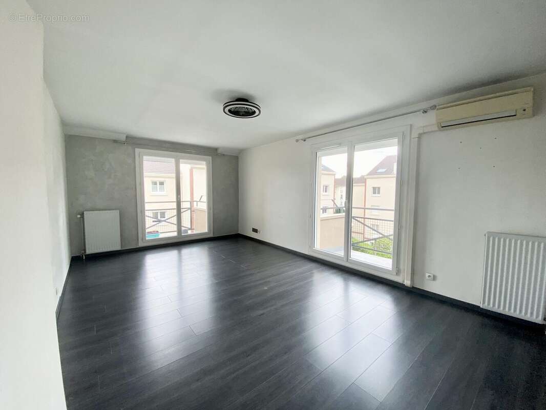 Appartement à TORCY