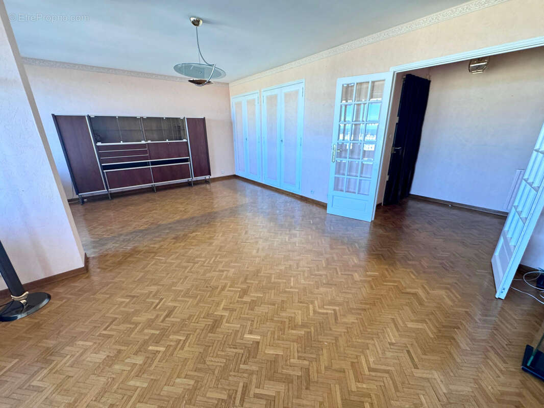 Appartement à MARSEILLE-9E