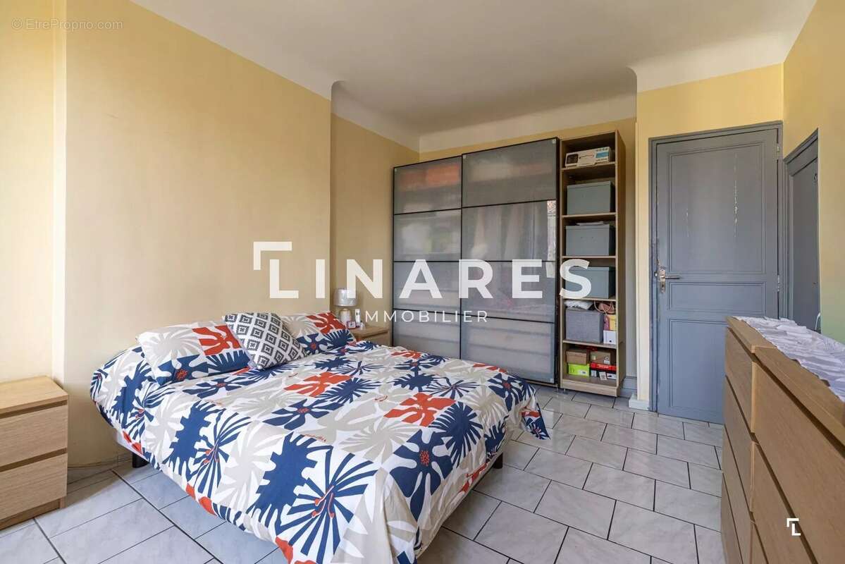 Appartement à MARSEILLE-1E