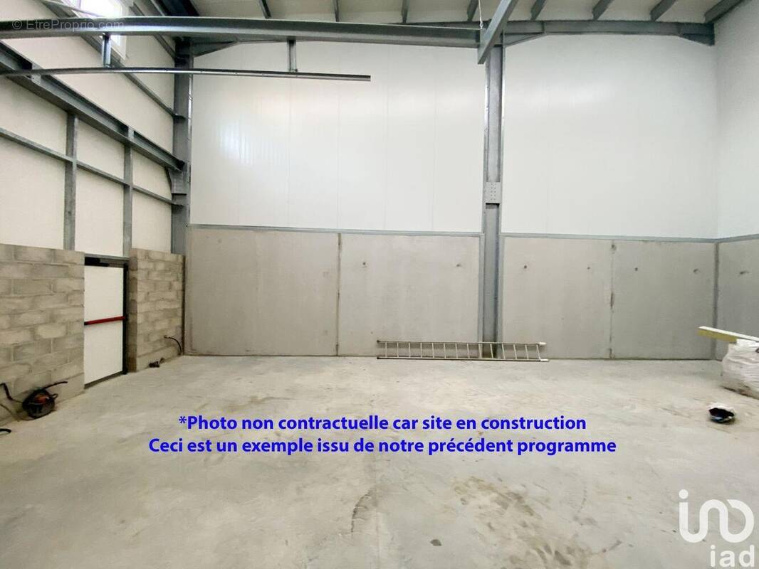 Photo 1 - Commerce à CHEVRY-COSSIGNY