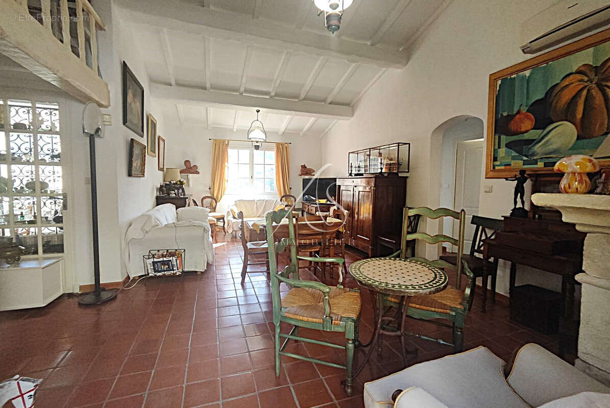 Maison à FREJUS