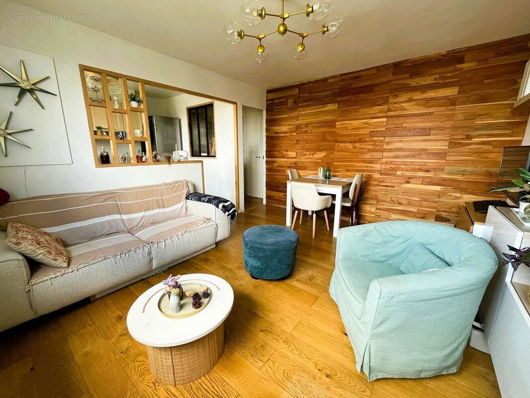 Appartement à HOUILLES