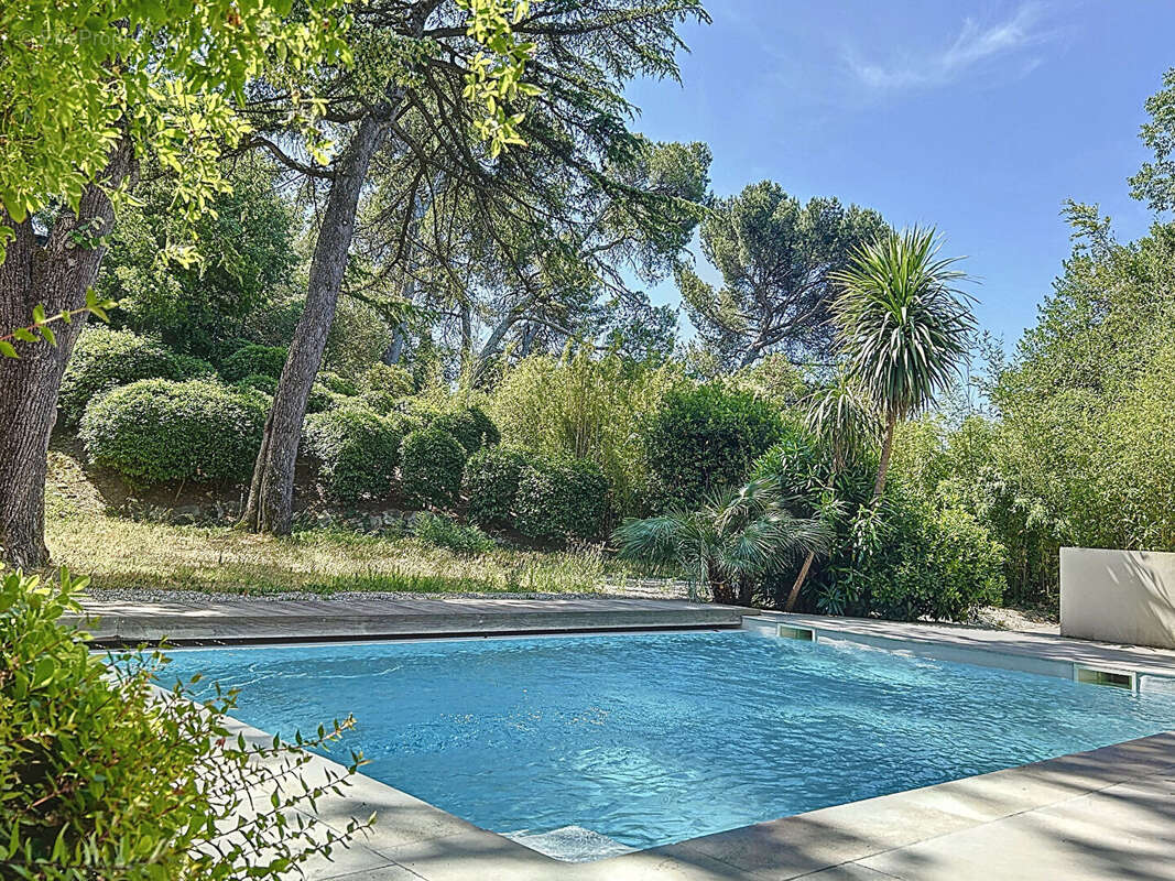 Maison à VILLENEUVE-LES-AVIGNON