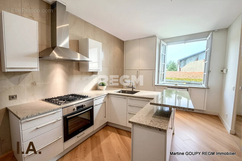 Appartement à LA CHAPELLE-SAINT-MESMIN