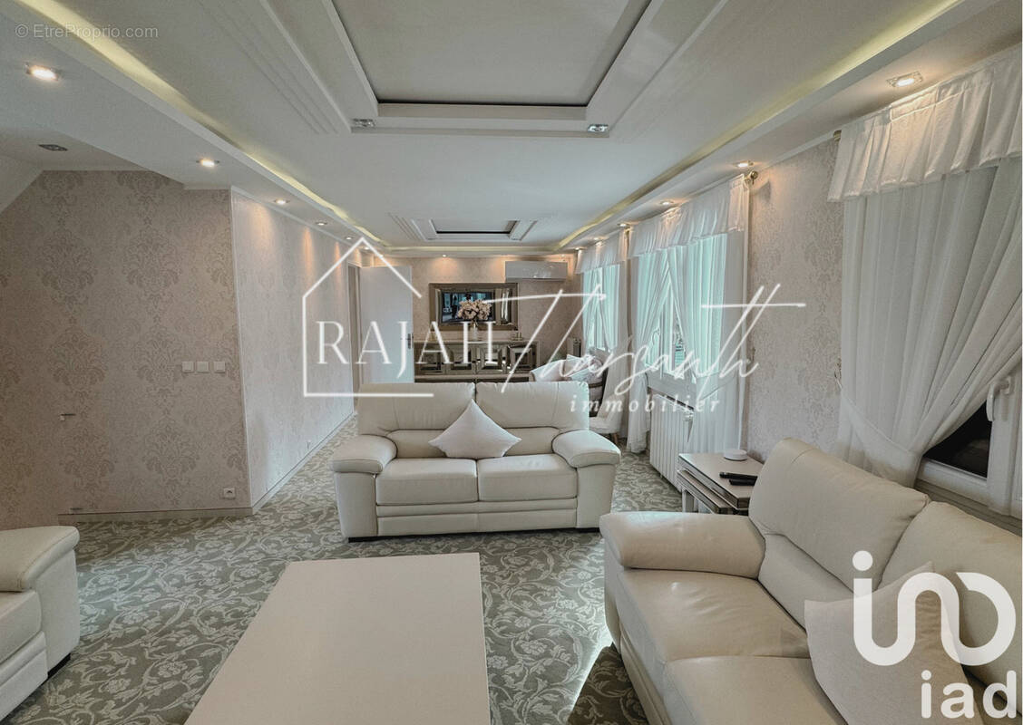 Photo 1 - Maison à LIVRY-GARGAN