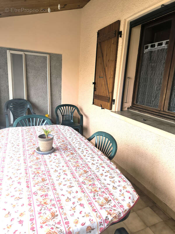 Maison à SAINT-LAURENT-DE-LA-SALANQUE