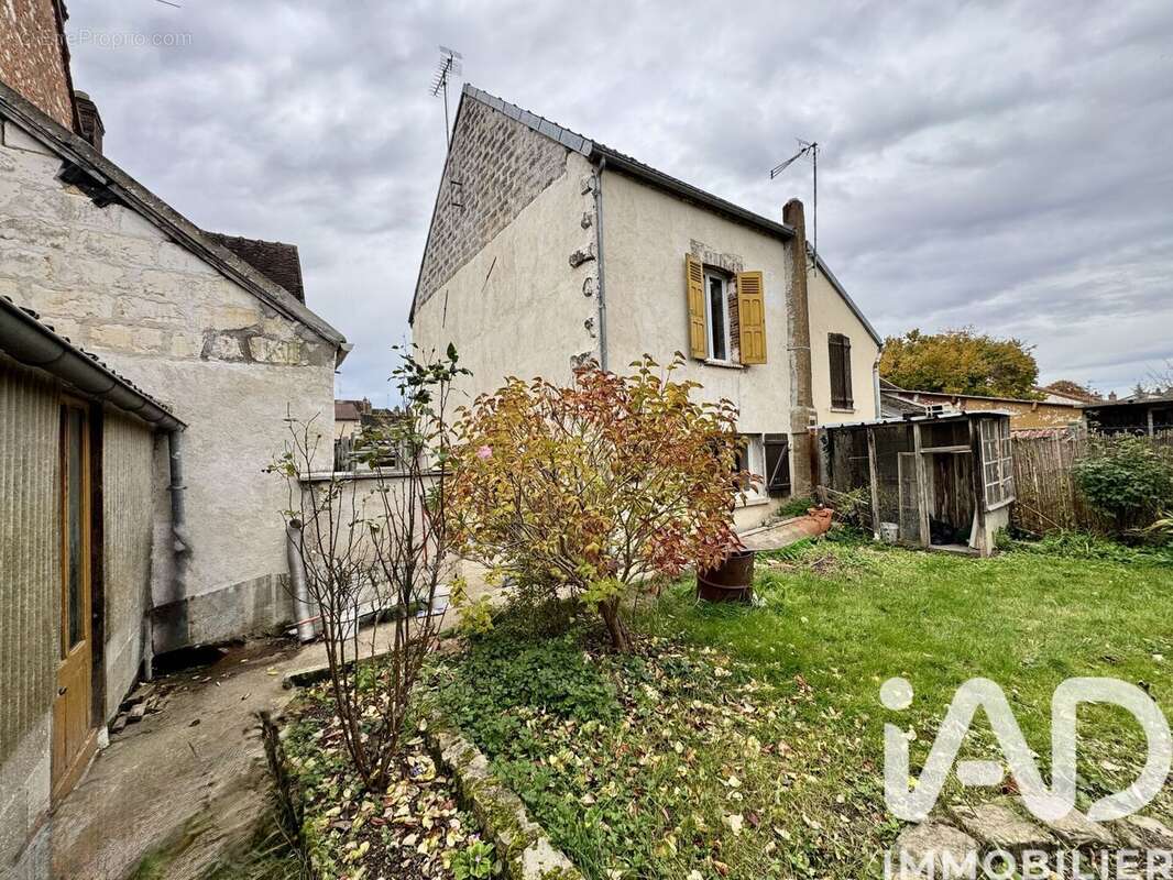 Maison 85 m² à Villeneuve-L'archeveque  - photo 4