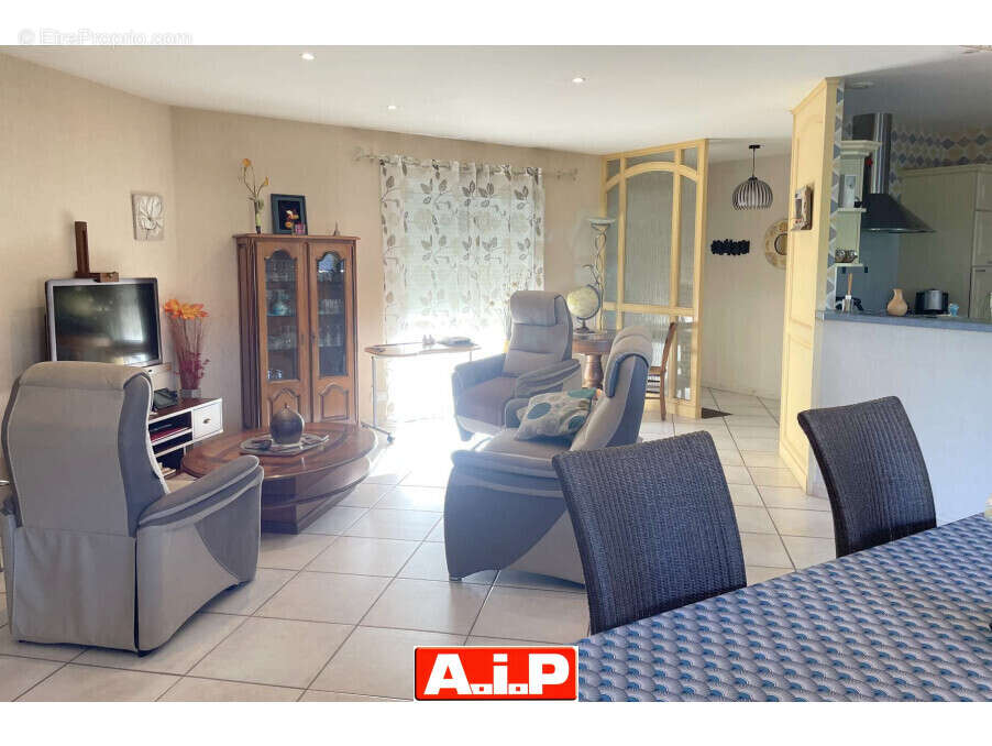 Maison à LA TARDIERE