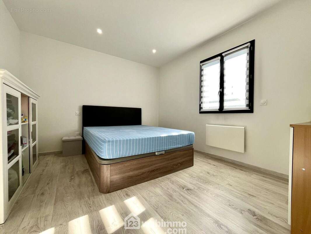 Maison à SAINT-DENIS-DE-PILE