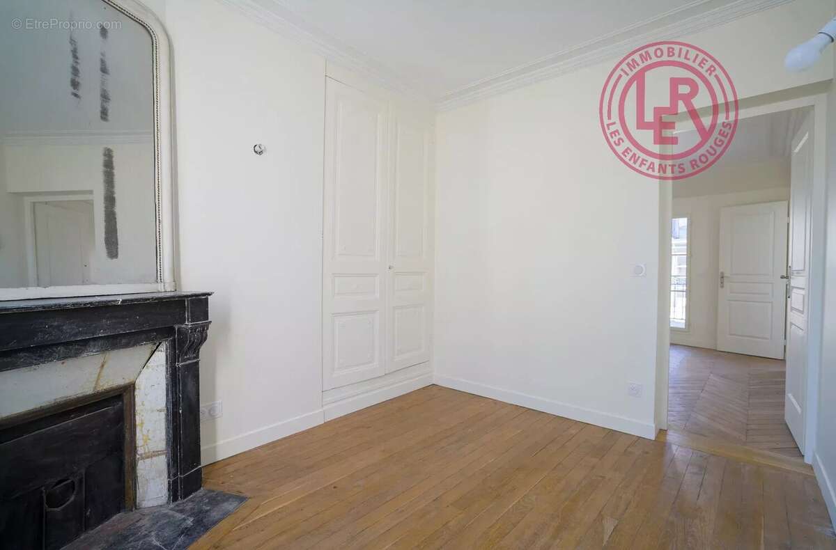 Appartement à PARIS-2E