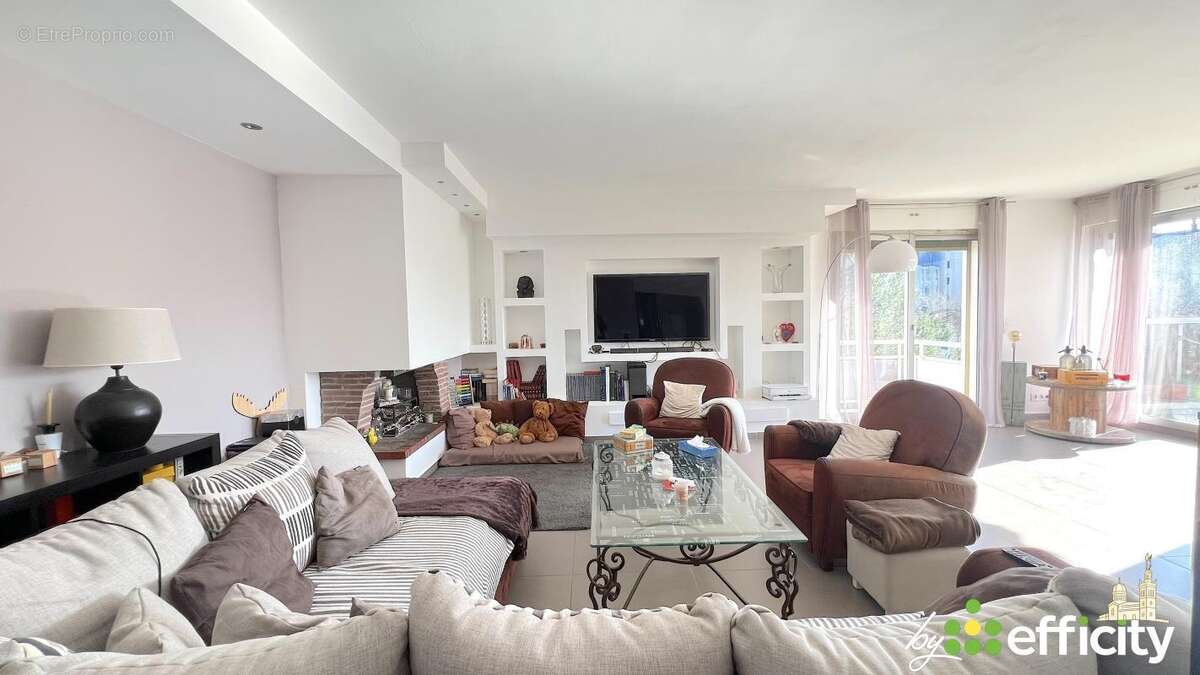 Appartement à MARSEILLE-9E