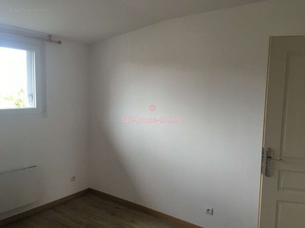 Appartement à CHALETTE-SUR-LOING