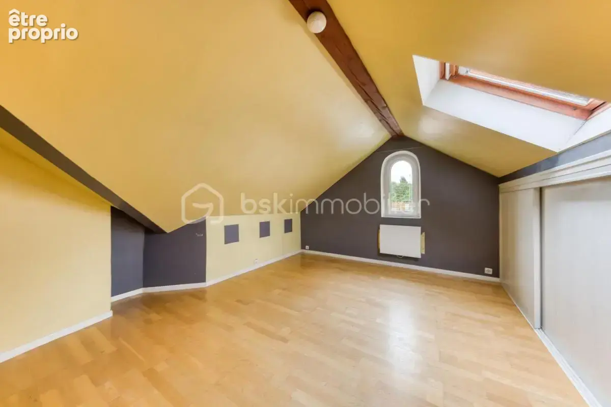 Maison menier familiale, sans mitoyennete, avec 4 chambres, dépendance, garage et cave total - photo 16
