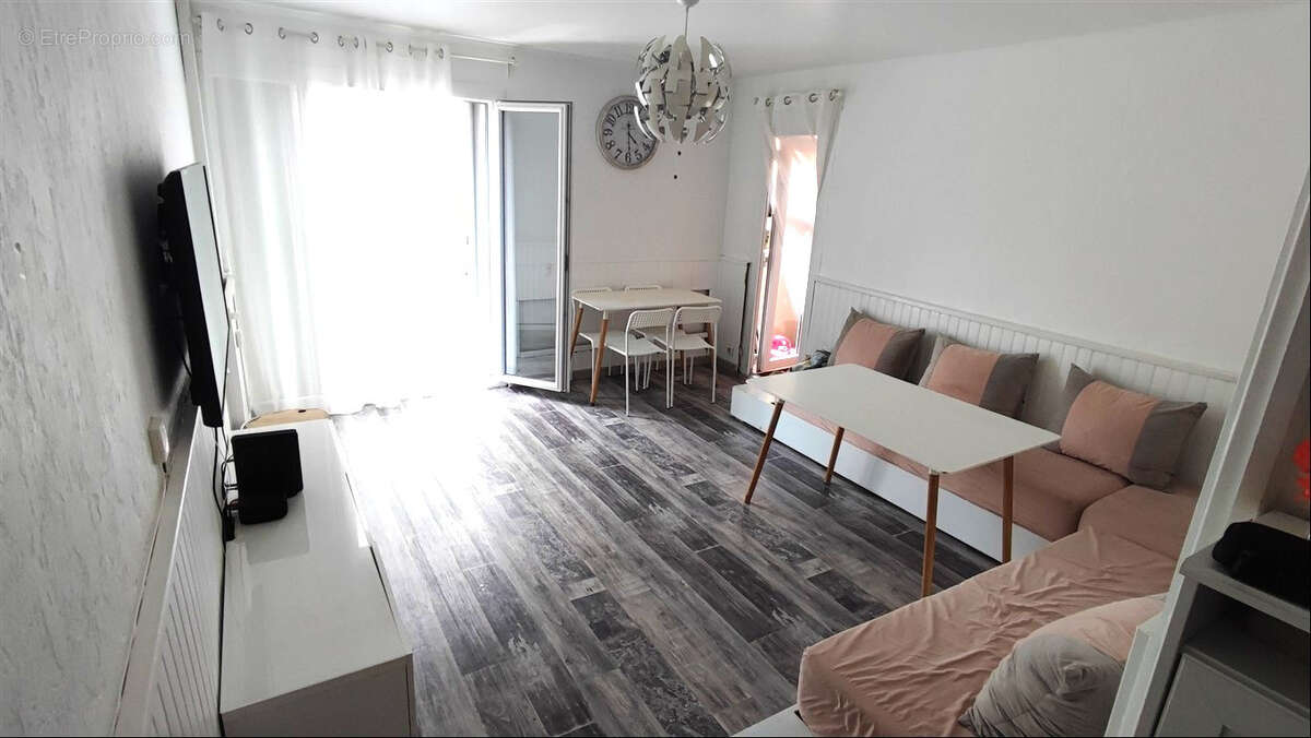 Appartement à HYERES