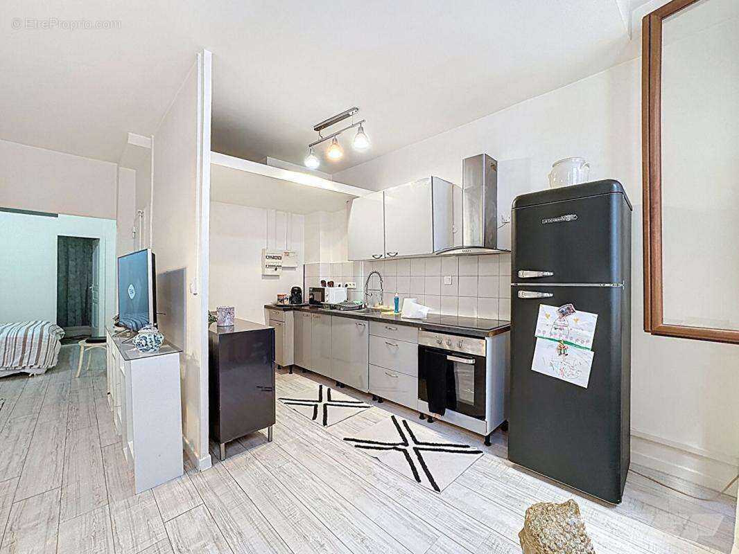 Appartement à MARSEILLE-2E