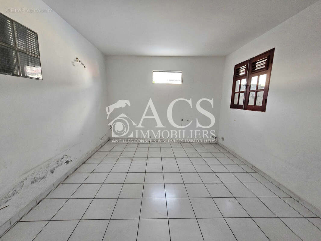 Appartement à SAINTE-LUCE