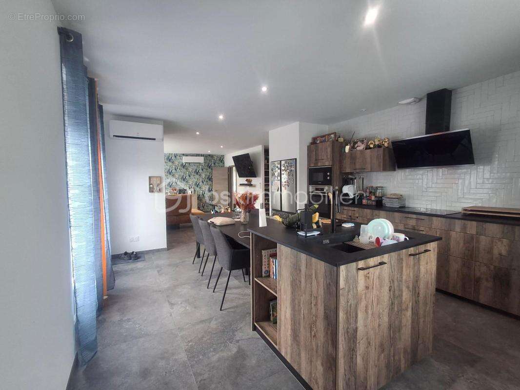 Maison rénovée de 135m² - photo 2