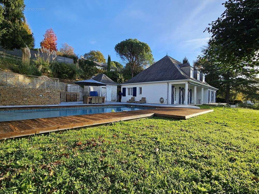 Maison 8 pièces avec piscine – SERRES MORLAAS (64) - photo 2