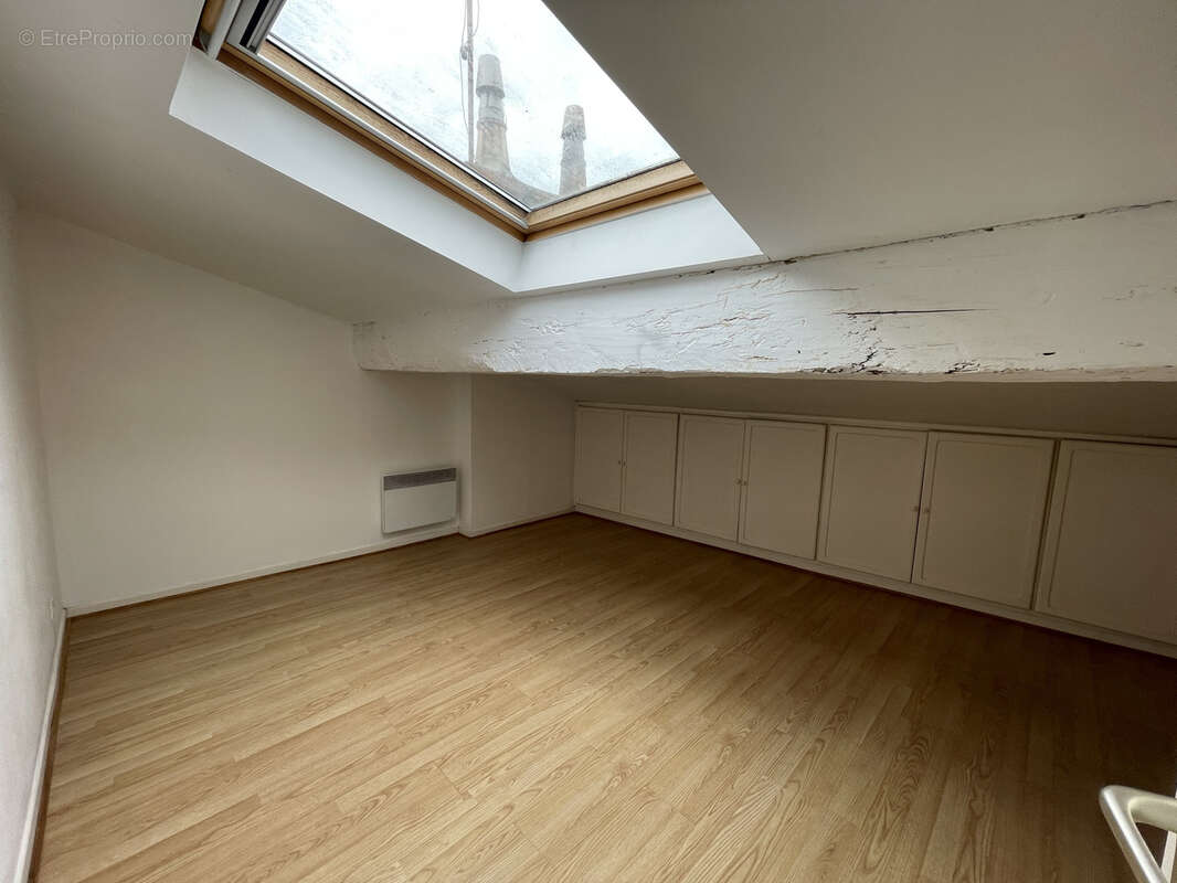 Appartement T3 duplex (côté cour) - Bordeaux PEY BERLAND (rue Castelmoron) - photo 5