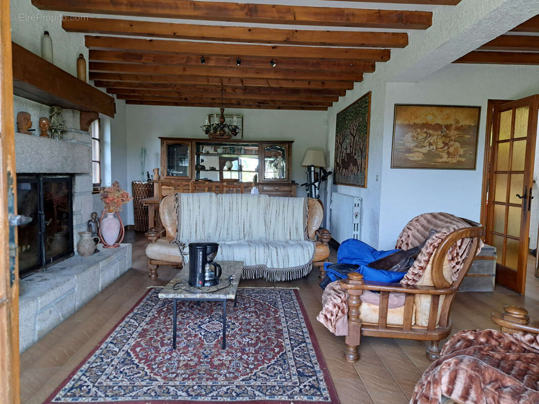 Maison à LE CHAMBON-SUR-LIGNON