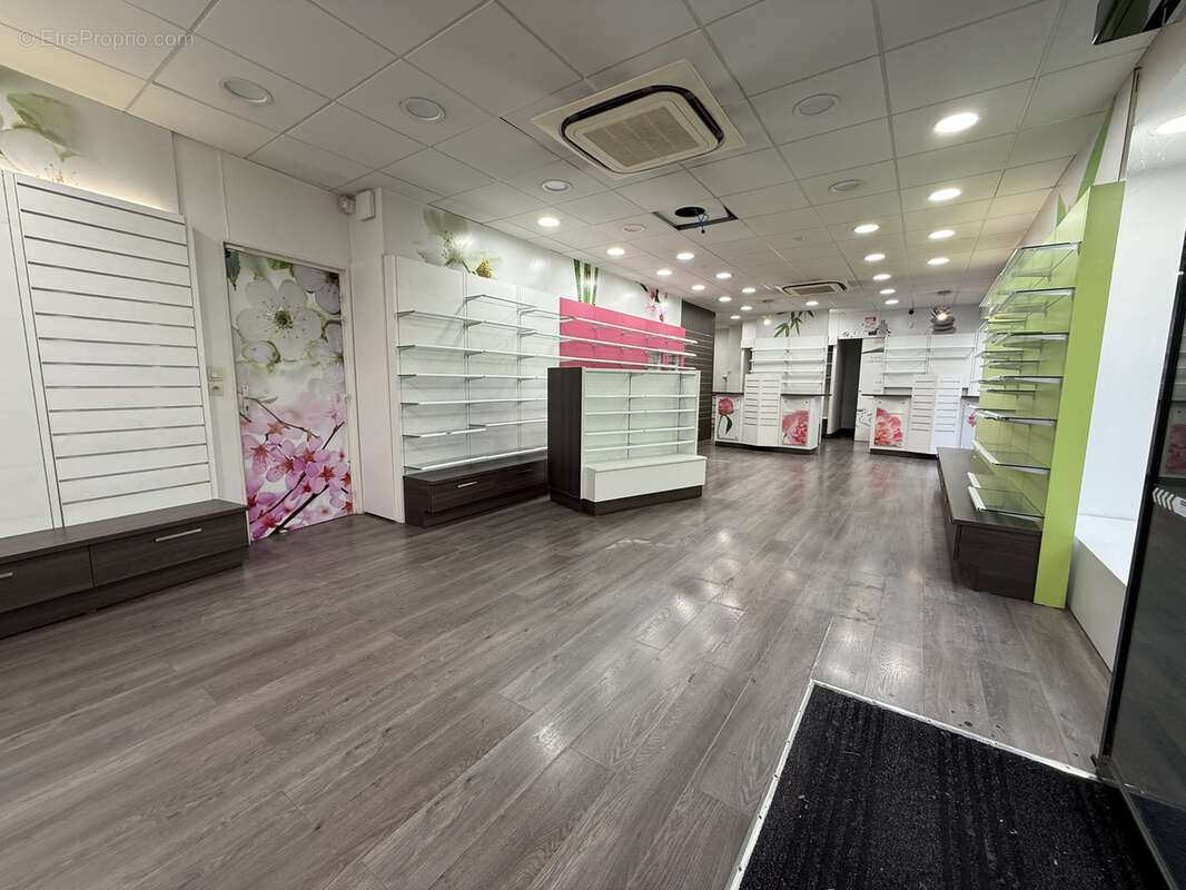 Commerce à SAINT-AFFRIQUE