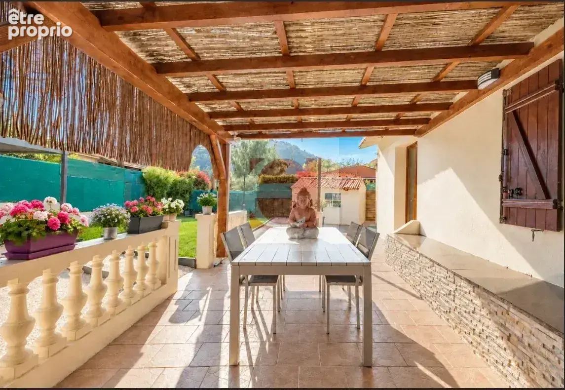 Maison plain pied, 3pièces + 2chalets + stationnements+ jardin 300M² - photo 2